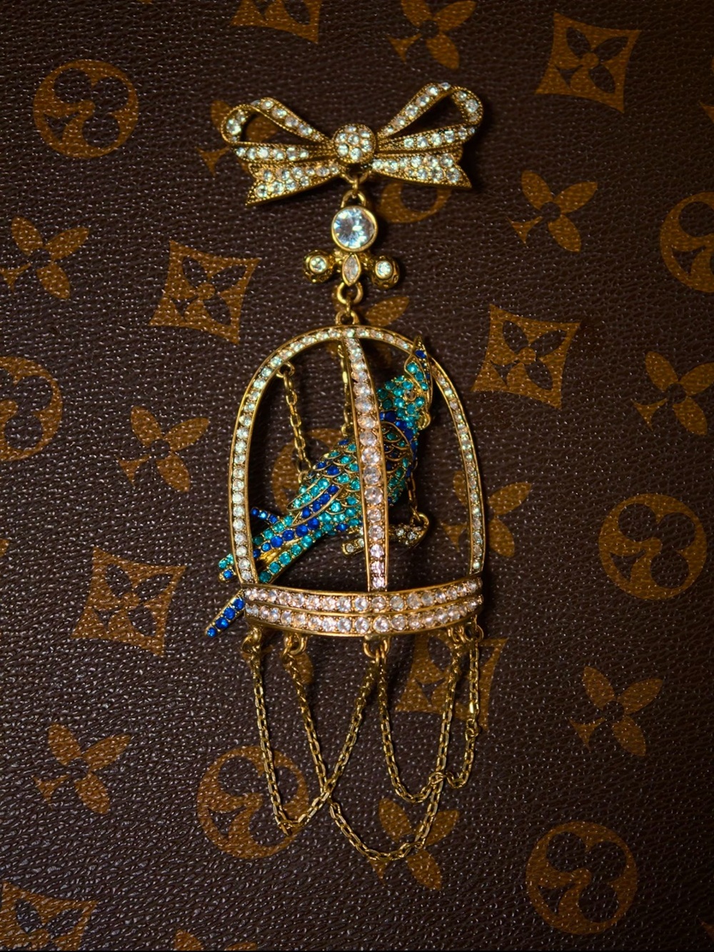 Museum collection level /a piece of art Gold-Tone Birdcage Pendan super rare